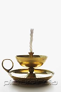 PictureIndia - Indian oil lamp with wick
